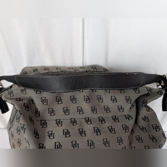 Dooney & Bourke Signature Black and Gray Vintage Large Shoulder Tote. - Picture 14 of 14